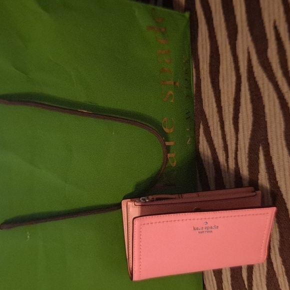 Kate Spade - Picture 2 of 3